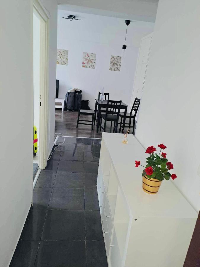 Central Apartment With Balcony Near Castle Hill Budapest Eksteriør bilde
